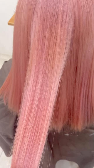 ツヤピンク
ダメージ最小限に抑えてブリーチしてます 