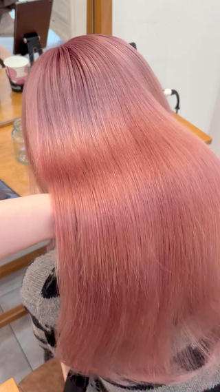 ロング little salt 渋谷店所属・akina＊ブリーチ ♡トレンドヘアのヘアスタイル