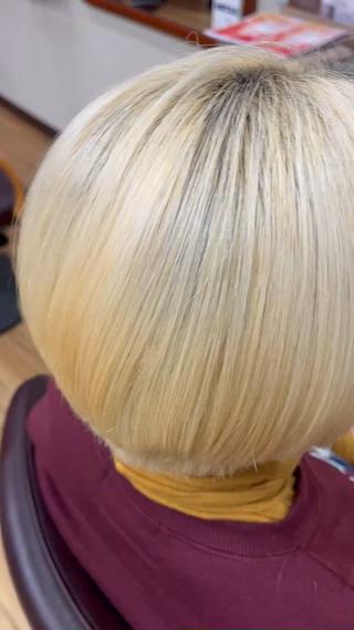 こちらのお写真のお客様は
長期的にサロンケアでスパ、トリートメントを
して下さっているお客様です️

BI-CHICは『Aujua』ブランド取扱サロンです。
薬剤を使わず、髪に栄養を与えながら
髪を美しく整えることができます

「ヘッドスパ気になるけど…」
「なかなかやるきっかけがない…」
そんな方に是非
『ヘッドスパ15分体験コース』で
実感して頂きたいです！ 