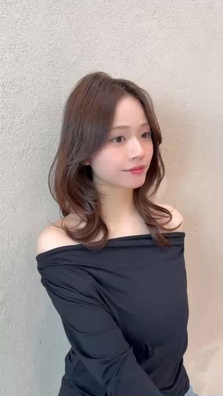 ミディアム カラー ヘアアレンジ 韓国レイヤーカット 🧸ベージュカラーのヘアスタイル
