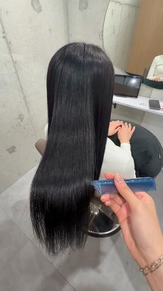 ロング 黒木日那/髪質改善/ モテカラー/レイヤーのヘアスタイル