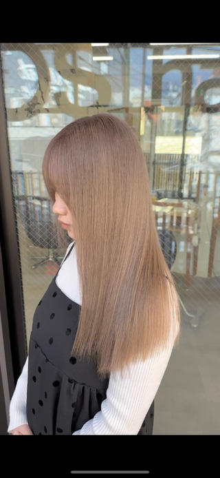 セミロング 佃 優音のヘアスタイル