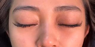 mixラッシュ60分付け放題
#ダブルフラットラッシュ と
#ボリュームラッシュ のmix
濃くなりすぎないようにフラットラッシュメインにお付けして濃さが欲しい所にはボリュームラッシュを