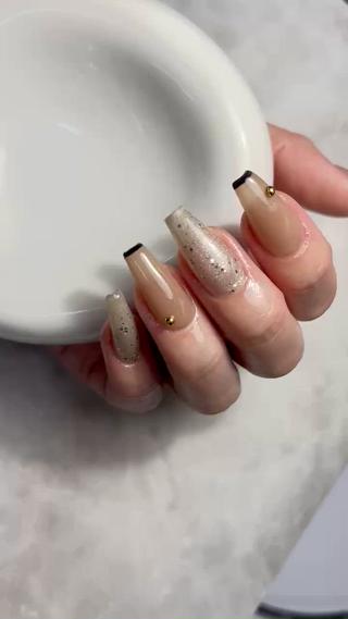 ネイル ネイルサロン Friday 21所属・ネイルサロン Friday 21のネイルデザイン