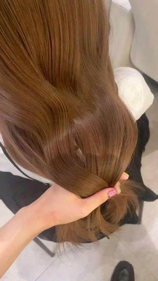 超音波トリートメントで、髪の内部まで栄養を届けます
一緒にツヤ髪を目指しましょう 