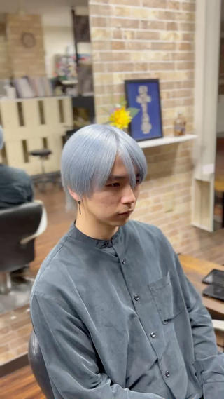 ペールブルーシルバーは男女問わず似合うし色落ちも可愛いカラーなのでおすすめです！
ぜひお試しください！ 