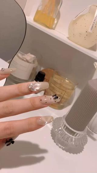 韓国ネイルCコース¥11980
ちゅるちゅる新作デザイン
水光マグネットを使ったうるうるぷるぷるが可愛いデザイン
カラーチェンジ可能

#ぷるマグ　#水光ネイル 