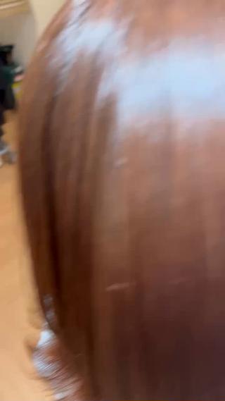 縮毛矯正・・・根元しっかり、以前かけた毛先は優しい薬剤
カラー・・・リタッチ チェスナットブラウン