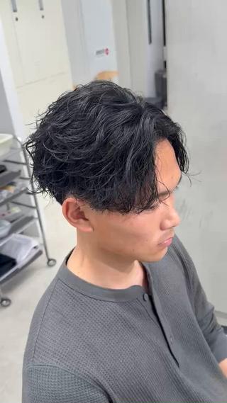 パーマ メンズ 深谷 侑亮のヘアスタイル