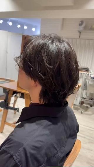 ショート パーマ メンズ 透明感/韓国風 HIRARIのヘアスタイル