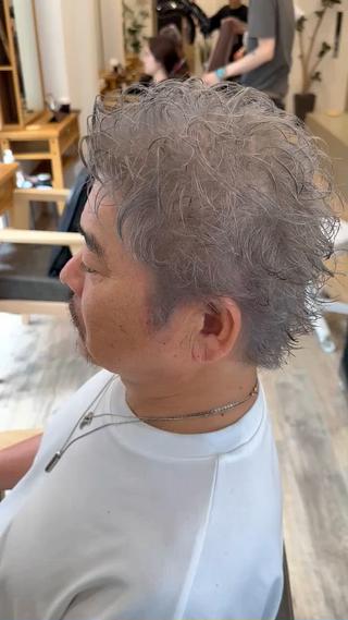 カラー メンズ ブリーチカラー🔥 パーマ【佐々木凌平】のヘアスタイル