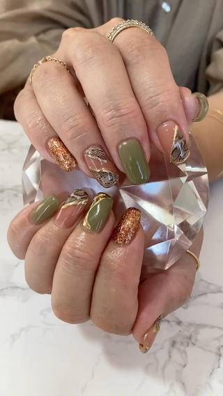 パイソン柄が流行りのデザインです！ 