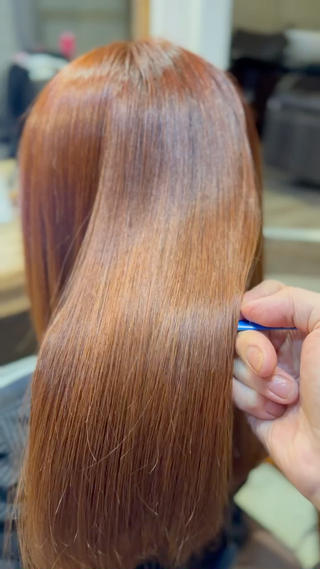 流行りの髪質改善トリートメントがとっても人気です！
高濃度の水素を髪の内側から発生させて、感動の潤いを実現します

イヤリングカラーなどのデザインカラー
ホワイトブリーチや、優れたハイライトなどヘアカラーデザインなら是非お任せください
ヘッドスパでReluxできるメニューも充実させております

今の髪型に飽きてしまった方、イメチェンしたいけどイメージが浮かばない方、今までチャレンジしてこなかったカラーをしてみたい、など是非ご相談ください！！ 
丁寧なカウンセリングを心がけ、お客様に100%寄り添う接客を心がけております 