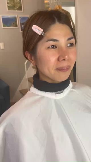 子育てに忙しい毎日でも、たまには自分のための時間を作りませんか?子育て中のママさんこそ、少しのヘアメイクで見違えるほど美しく輝けるんです
家事や育児に追われると、自分のことはどうしても後回しになりがち。でも鏡の中の自分をふと見たとき、「少し疲れて見えるかも…」「若々しさが欲しいな」なんて思ったことはありませんか?そんなときは、プロの手でのヘアメイクが心も体もリフレッシュさせてくれます
特別な日にはプロのヘアメイクでちょっぴり贅沢してみるのも素敵ですよね七五三や入園式・卒園式など、記念日にはお子さんと一緒にきれいな写真を残したいもの。
魅力を引き出すお手伝いをさせてくださいね!