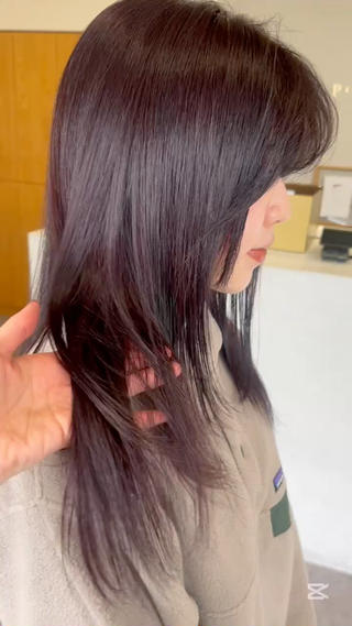 ロング 似合わせ/顔周り / レイヤーのヘアスタイル