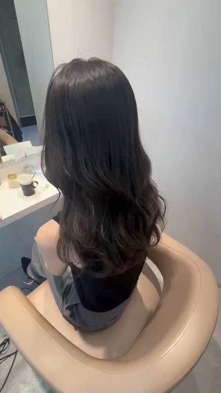 ミディアム カラー パーマ ヘアアレンジ 押切 響 のヘアスタイル