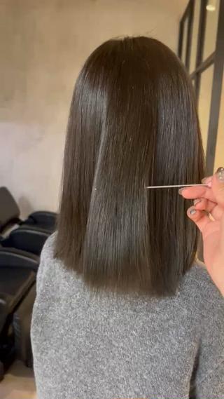 暗めのオリーブグレージュ
最近オリーブ系がすごく人気です！

また、モデル様募集始めました！のでご予約お待ちしております！ 