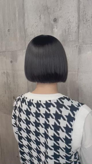 縮毛矯正指名No1

ただの縮毛矯正じゃありません！
髪質を改善しながらしなやかなストレートに導く新しい艶髪縮毛矯正です

ブリーチ毛の方でも状態が良ければかけることができます。
是非1度ご相談くださいれ 