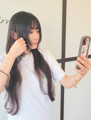 ロングウルフカット
クラゲにしてないウルフになるので、後ろは低めのレイヤーで馴染ませてカットしてあります 