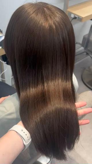 透明感のあるニュアンスカラー

ブリーチなしで出来るカラーです◎ 