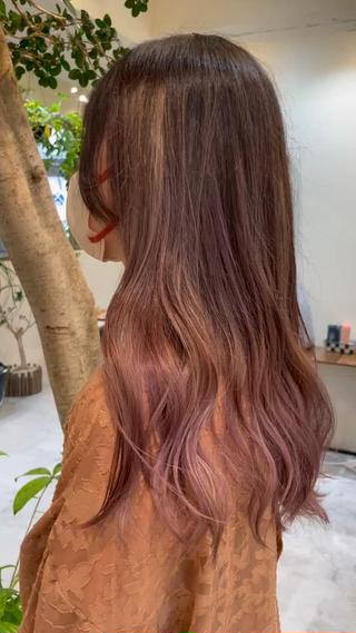 全体に動きが出やすい大人かわいいハイライトです 