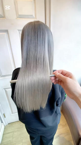 グレージュ
ミルクティーグレージュ
ダブルカラー
ケアブリーチ 