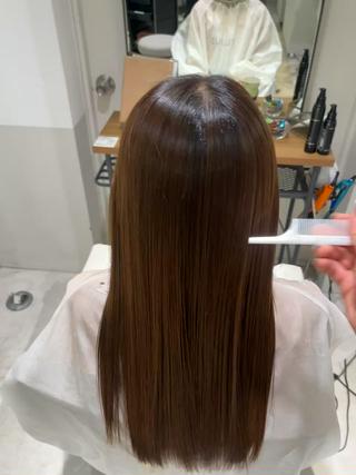 本日はパヤパヤが気になるお客様
パヤパヤも収まり艶々の髪の毛に仕上がりました
 