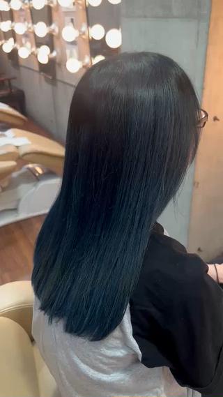 ターコイズグラデーション

#カラー#ブリーチ#寒色#ナチュラル 