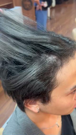 シャドウルーツ

#メンズ#ブリーチ#シャドウルーツ#寒色系#派手髪 