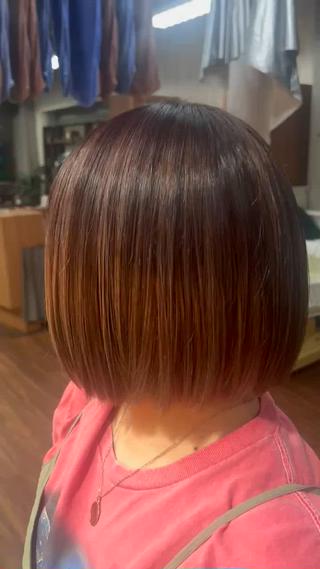 ピンクバレイヤージュ
暖色のバレイヤージュは派手すぎずナチュラルな仕上がりになります

#ボブ#ブリーチ#バレイヤージュ#暖色#カラー#ナチュラル
 