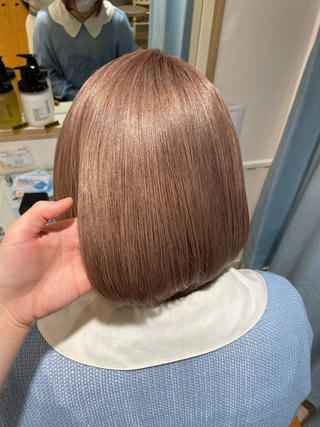 ピンクベージュ
 