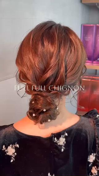 《有楽町駅徒歩5分／銀座駅徒歩10分》
駅近で通いやすい好立地

デザイン担当者:TANAKA
TikTok : @charm_tanaka 

結婚式・卒業式・イベント前のヘアセットは
**Charm.by KENJE**へ

韓国っぽニュアンス、
タイトアレンジ・編みおろし・y2kまで
“今っぽ可愛い”を計算してデザインします


骨格・雰囲気・衣装に合わせて
一番盛れるバランスをご提案◎

――――――――――
【定休日】火曜日

【指名について】
※田中のみ指名可能
指名料＋1100円

【ご予約時コメント例】
「この写真のイメージで、
田中さん指名を希望します。」 