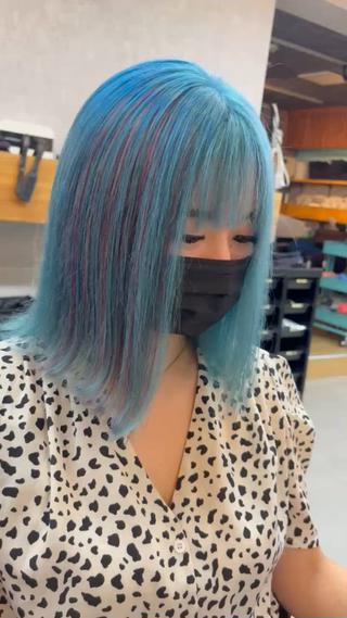 ミディアム ブリーチカラー🌈 嘉名 真樹のヘアスタイル