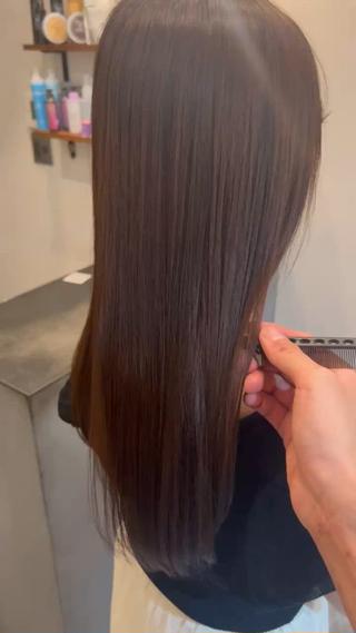 酸性ストレートで艶のある自然なストレートに‬


Instagram/taka__rai 