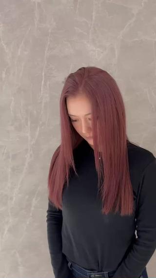 ミディアム 透明感カラー NAN AMI グレージュのヘアスタイル