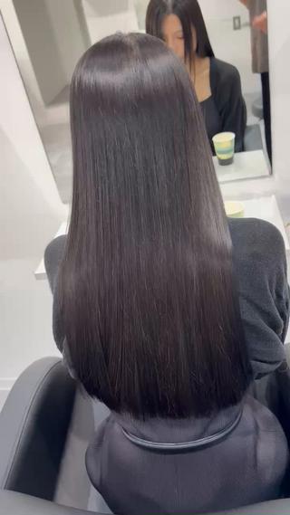 ★髪質改善りんご幹細胞トリートメント★ @madena
髪に足りなくなった脂質を補給してエイジングやダメージで細くなった髪に厚みと艶を理化学的に抗酸化し改善します。
最新の技術「リポソーム」により、髪の深部にリンゴ幹細胞培養液を届けることに"成功
リポソーム化とは、髪の美容成分を運ぶのに優れたカプセルが、髪とお肌の奥深くに、長期間にわたり美容成分を送り続けること。
ハイダメージ毛や乾燥が進んだエイジング毛など、ありとあらゆるお悩みの髪が、見違える程に生まれ変わります。
カラーやストレート、パーマとの相性◎
ぜひ体感してみて下さい