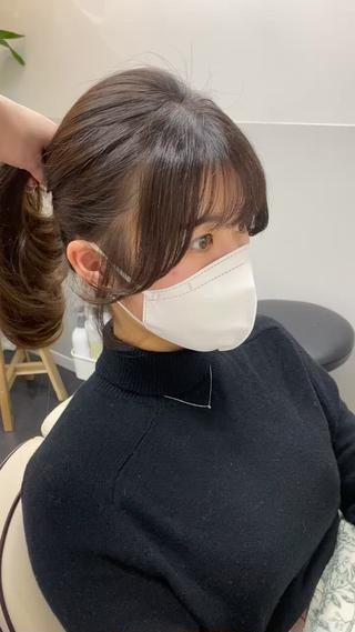 【結んでも可愛いFace line cut♡可愛い子はみんなやってる♡】
私にしかできない
似合わせand小顔カットがあります︎
ご要望はわがままと思わず
なんでも話してくださいね
お顔のバランスに合わせて
前髪からもみあげまでの繋がりを考えお作りさせていただきます
耳掛けしてと可愛いがポイントです
【最初流行りの韓国風の顔まわりにしたい!】
︎他では韓国風にならなかった
︎巻くのは苦手
︎小顔にしたい
そんな方に是非おススメしたい
"韓国風レイヤー"
お顔まわりのレイヤーで色っぽ女子に
前髪に悩んでる方必見︎
前髪はお顔の印象を変えるとても大事な部分
ミリ単位で考え
お客様一人一人にあった
オーダーメイド前髪へ
小顔に見せる
目ヂカラアップの
切り方、アイロン、ブローの方法がありますよ◎
せっかく切ってもらっても
サロンのように上手くいかない…
前髪が分かれちゃう…
内巻きにしたいのに、なんで外にはねるのっ!… あなたにあった
セットのやり方
乾かし方お教えします!
*
*
*
*
丁寧なカウンセリングと
髪型で一番大切な顔まわりのカットにこだわり
お客様のなりたいを叶えます
いつもよりもっと可愛くしたい
誰かをドキっとさせてたい
是非 @kuma_eri__miraにお手伝いさせてください
ご予約はお早めに
#池袋美容室
#顔周りカット池袋
#顔まわりカット池袋
#結んでも可愛いヘア
#snidel女子ヘア
#韓国ヘア池袋
#大人韓国ヘア