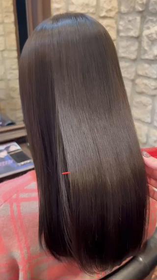 DARK GRAY
赤みを落ち着けるために少し青を混ぜて作っています
ツヤ感が際立ちます