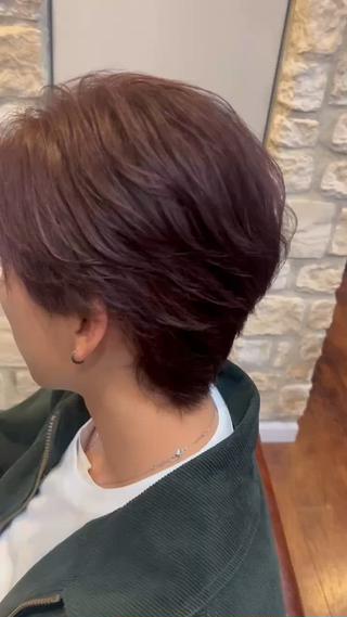 DARK PURPLE
ブリーチなしでも比較的お色味のわかりやすいカラーです♪
明るさも調整できるので暗めにしたい方にも、明るめにしたい方にもオススメです