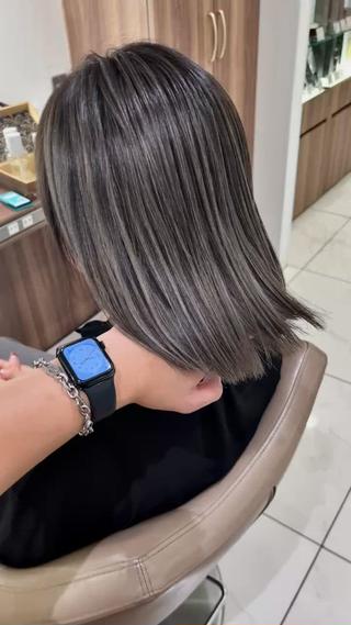 大宮で叶えるNO.１の【髪質改善バレイヤージュ】

綺麗な色合いと艶やかな仕上がりが特徴のデザイン
特殊なケアでブリーチしても驚くほど綺麗な髪を叶えます
根本が伸びても気にならない細めのハイライトデザインと、自然に繋がるグラデーションを叶えます！ブリーチの頻度も半年に一度の頻度でOK！特殊なケアとお客様一人一人にあったデザインで美しいスタイルを長く楽しめます！

こんな方にオススメです！

 髪に優しくハイライトやバレイヤージュを楽しみたい
 思い通りのカラーに出会えず悩んでいる
 髪の美しさとデザイン性、どちらも妥協したくない
 ヘアスタイルで今よりもっと魅力的になりたい 