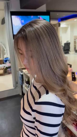 ロング カラー 中山 美空🌙のヘアスタイル