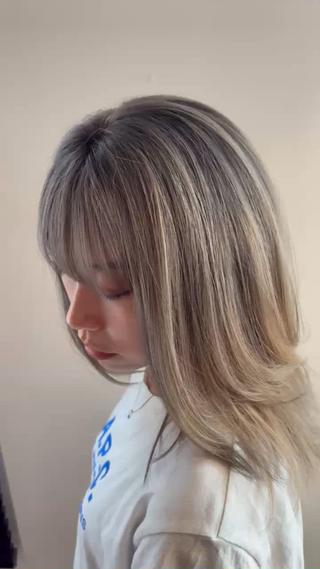 ミディアム カラー 中山 美空🌙のヘアスタイル