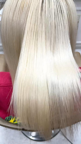 髪質改善トリートメントです!
一回でもかなり効果はありますが、続けていくことで更に艶のある髪になります!