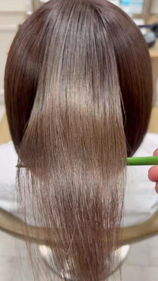 ブリーチ履歴5回の方を髪質改善カラーで施術し、1回目でもかなり艶感がでました!