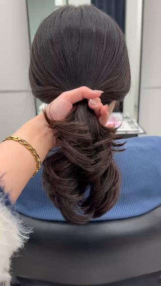 「毎日コテで巻くの面倒だけど、可愛くいたい」そんなあなたへ
コテ巻きみたいな大人かわいいヘアスタイル。
パーマで叶えましょう。
あなたのライフスタイルに寄り添います ̖́-

#コテ巻き風パーマ　
#韓国風パーマ 
#銀座美容室
#ブリーチなし

東京都中央区銀座６丁目１３−９ GIRAC GINZA 
不定休09:30-22:00 