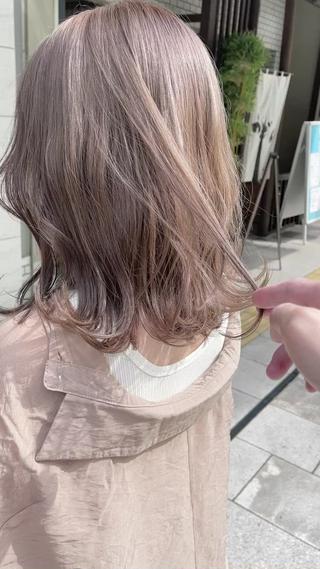 透け感ミルクティーベージュ♪
ブリーチなしで12レベルの髪から 