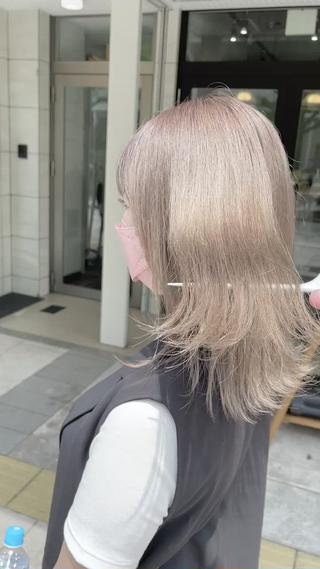 ホワイトミルクティー♪ 
ブリーチ2.3回♪ 