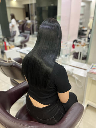 ロング クローバー八木店所属・白髪ぼかし/ショート 福原ないとのヘアスタイル