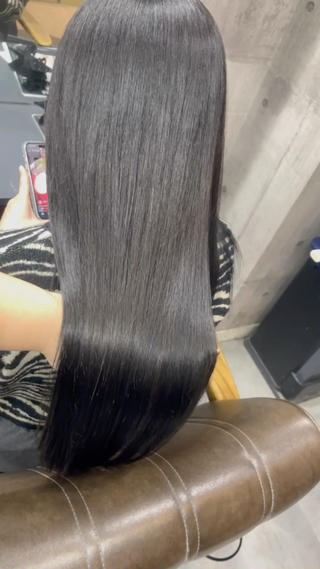 ロング ブリーチ縮毛矯正 LAFFYuiのヘアスタイル