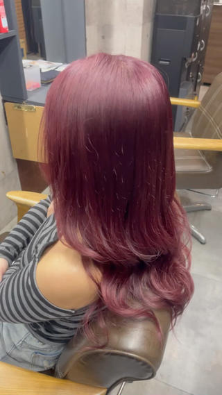 セミロング ブリーチ縮毛矯正 LAFFYuiのヘアスタイル